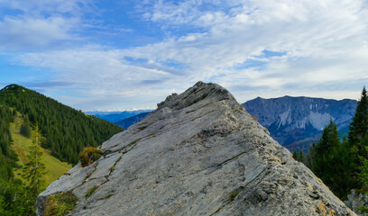 Fels auf dem Gipfel der Rotwand