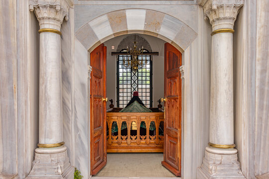 The view of the tomb of Gazi Osman Nuri Pasha, one of the tombs in the historical Fatih Mosque complex