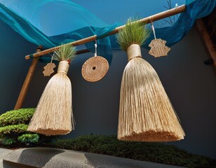 Kadomatsu (pine entrance adornments) and Shimekazari
(straw ropes with ornaments) 