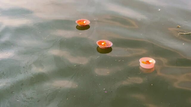 Deepdaan, Deep Daan on Kartik Poornima can bring them fame, fortune, and salvation for themselves and their ancestors.