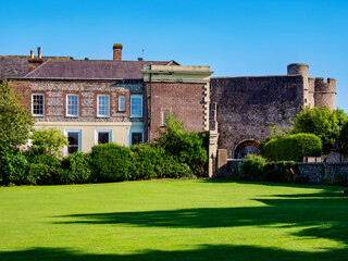 View towards Castle Gate, Lewes, East Sussex, England, United Kingdom © Karol Kozłowski