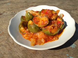 Vegetable saute with eggplant. Vegetarian food.Stir-fried eggplant vegetables are usually cooked at home, they taste sweet and spicy