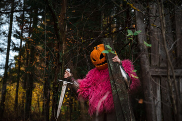Peeping pumpkin
