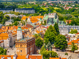 Architektura i panoramy Sandomierza, Polska, Świętokrzyskie, Sandomierz wiosną, Słoneczna pogoda © Sławek Rakowski