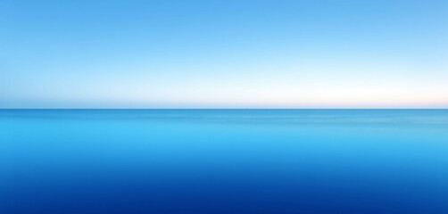 Obraz premium Beautiful sunset over the ocean with gentle waves and warm glowing colors