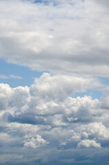 Obraz premium Bright sky with a lot of clouds