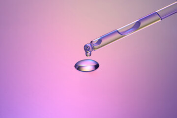 pipette mit tropfen