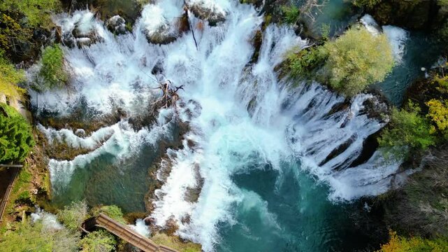 The Veliki Vodopad (Great Waterfall) at Martin Brod on the Una River is a mesmerizing natural landmark in Bosnia and Herzegovina. Known for its powerful cascades and lush surroundings, this waterfall 
