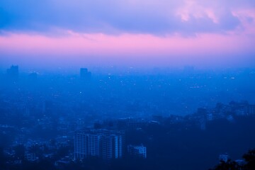Fototapeta premium Captivating Cityscape at Twilight: A Scenic Panorama of the Urban Landscape Background