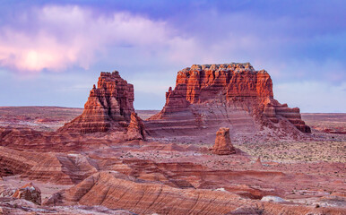 Majestic Red Rock Formations in Utah Desert Landscape