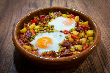 HUEVOS A LA FLAMENCA HUEVOS A LA ANDALUZA