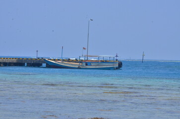 Obraz premium fishing boats on the beach