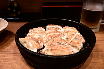 博多名物　鉄鍋餃子