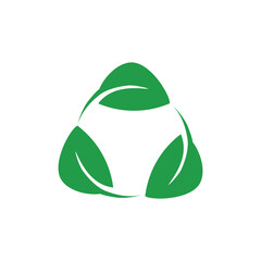 Biodegradable recyclable plastic free package icon. Triangle recycle leaf logo icon design with green leaf arrow rotation graphic element symbol, sign for recycling ecology, nature reuse logo.