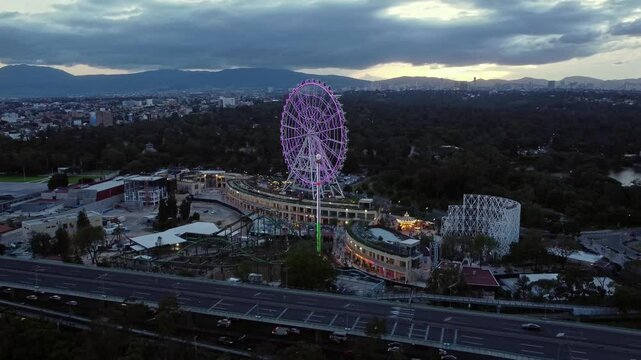 Vista a&eacute;rea de Aztl&aacute;n Parque Urbano, en en Bosque de Chapultepec en la Ciudad de M&eacute;xico