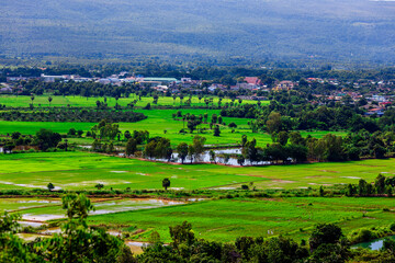 Wallpaper from the top of the mountain, overlooking the panorama, with the wind blowing all the time, fresh air, is a viewpoint that adventurers regularly visit.