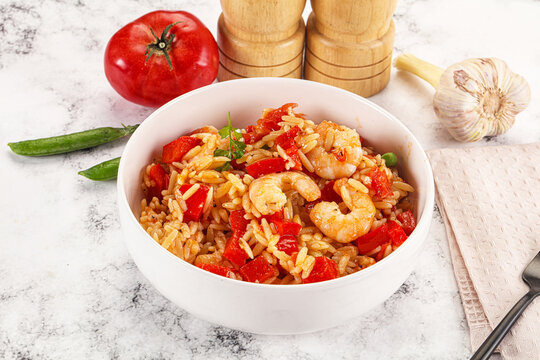 Italian pasta orzo with prawn