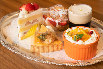 松本楼の自家製ケーキ