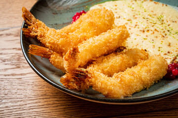 deep fried shrimps with rice