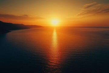 Fototapeta premium Golden Sunset Over the Ocean