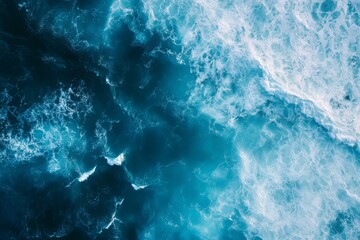Fototapeta premium Majestic Ocean Waves: A Stunning Aerial View