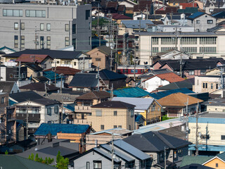 Fototapeta premium 住宅が密集した大阪府柏原市の街並み