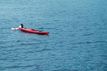 Petit bateau rouge