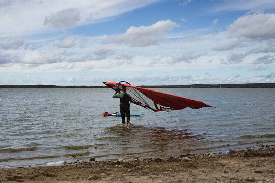 A good afternoon to practice Windsurfing and Kitesurfing (Flysurf)