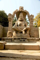 Obraz premium Monolithic Narasimha statue, Hampi, Karnataka, India, Asia