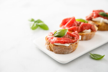 Crostini with beef carpaccio