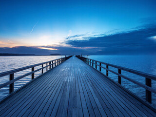 Fototapeta premium sunrise at the pier