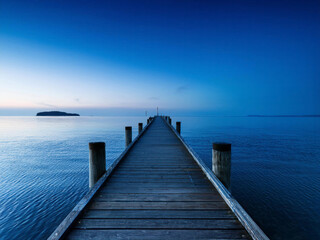 Obraz premium sunrise at the pier