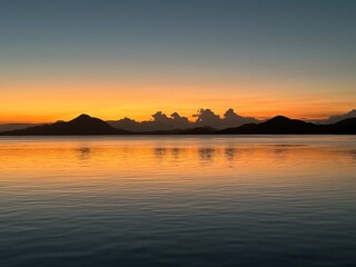 Fototapeta premium sunset over the sea