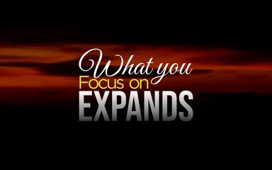 Obraz premium A dramatic sky with a quote reading: 