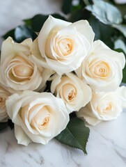 Obraz premium White Roses on Table