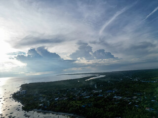 default 아름다운 해변과 필리핀 전통배, 방카들이 있는 필리핀 보홀 팡라오섬의 알로나 비치 풍경