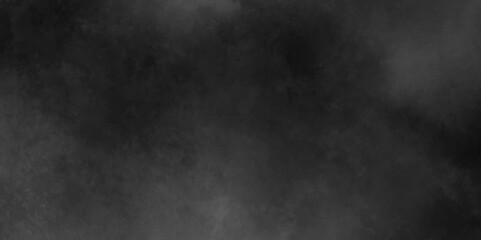 Obraz premium Abstract gray smoke overlays realistic dust and grey natural effect pattern on black.Realistic grunge grey or smoke. grey cloud and black sky textured background. vapor, fog overlay on black. 