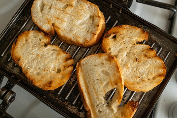 pan-fried breads	slow motion