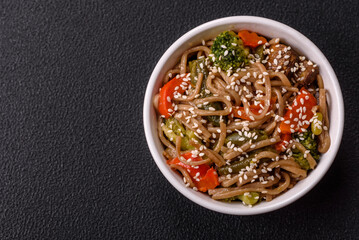 Buckwheat noodles with vegetables, salt and spices