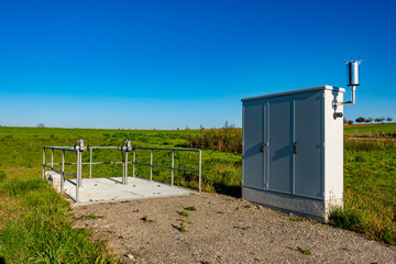 Hochwasser Rückhaltebecken am Ortsrand