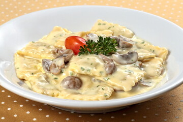 Bufala mozzarella ravioli alla cream with mushrooms