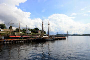 Obraz premium Sailing ship moored in Oslo harbour