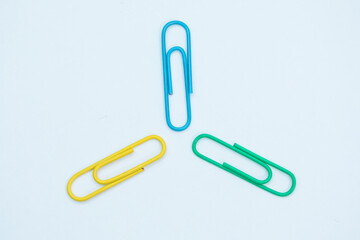 Clips para hojas de papel