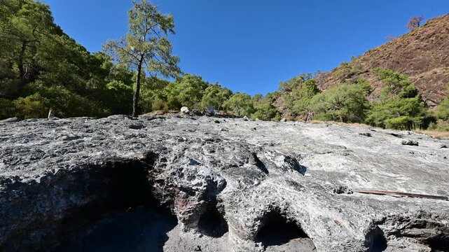  Natural flames emerge from rocks at Yanartas in Antalya&rsquo;s Olympos National Park, an ancient site with continuous fires fueled by natural gas.