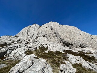 Limestone rocks on southern Velebit, Jasenice (Velebit Nature Park, Croatia) - Kalksteinfelsen im...