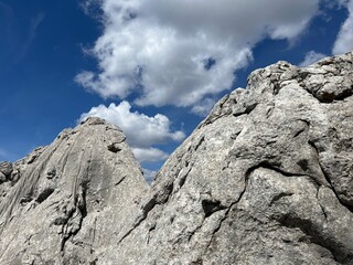 Limestone rocks on southern Velebit, Jasenice (Velebit Nature Park, Croatia) - Kalksteinfelsen im...