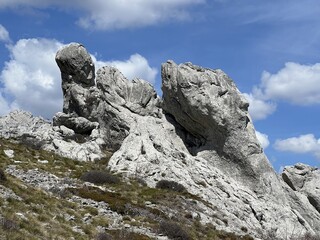 Limestone rocks on southern Velebit, Jasenice (Velebit Nature Park, Croatia) - Kalksteinfelsen im...