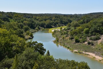Obraz premium Scenic view of Milton Reimer Ranch, Texas on a sunny day with clear skies