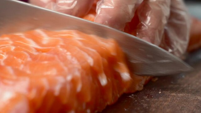 Fresh Japanese food cutting salmon sashimi [slow motion]