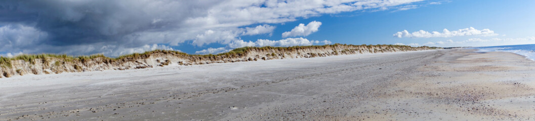 Am Strand von Blavand in Dänemark
